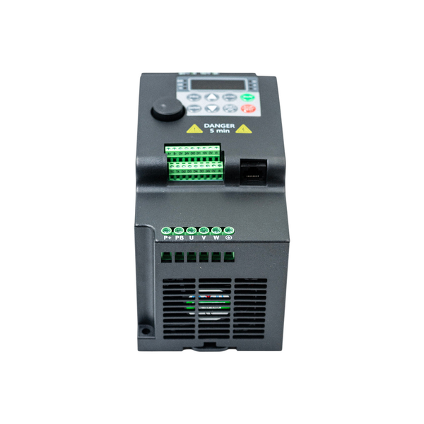 Частотник  4 кВт 380В SUSWE SU300-4R0G4 :  мощный инструмент для профессиональной модернизации промышленных систем